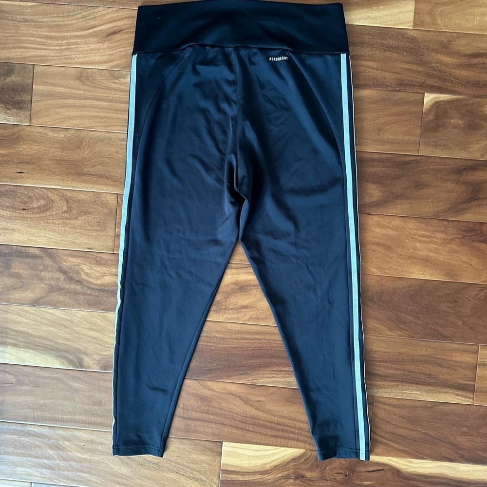 Adidas AeroReady Black Leggings with White Side Stripes size XL - Picture 3 of 4